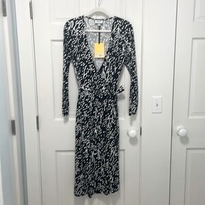 NWT Women's Long Sleeve Midi Sea Spots Black Wrap Dress - DVF for Target.